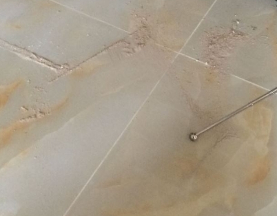 昭苏瓷砖空鼓维修公司分享粘合剂选择不当在瓷砖铺贴过程中可能导致以下问题